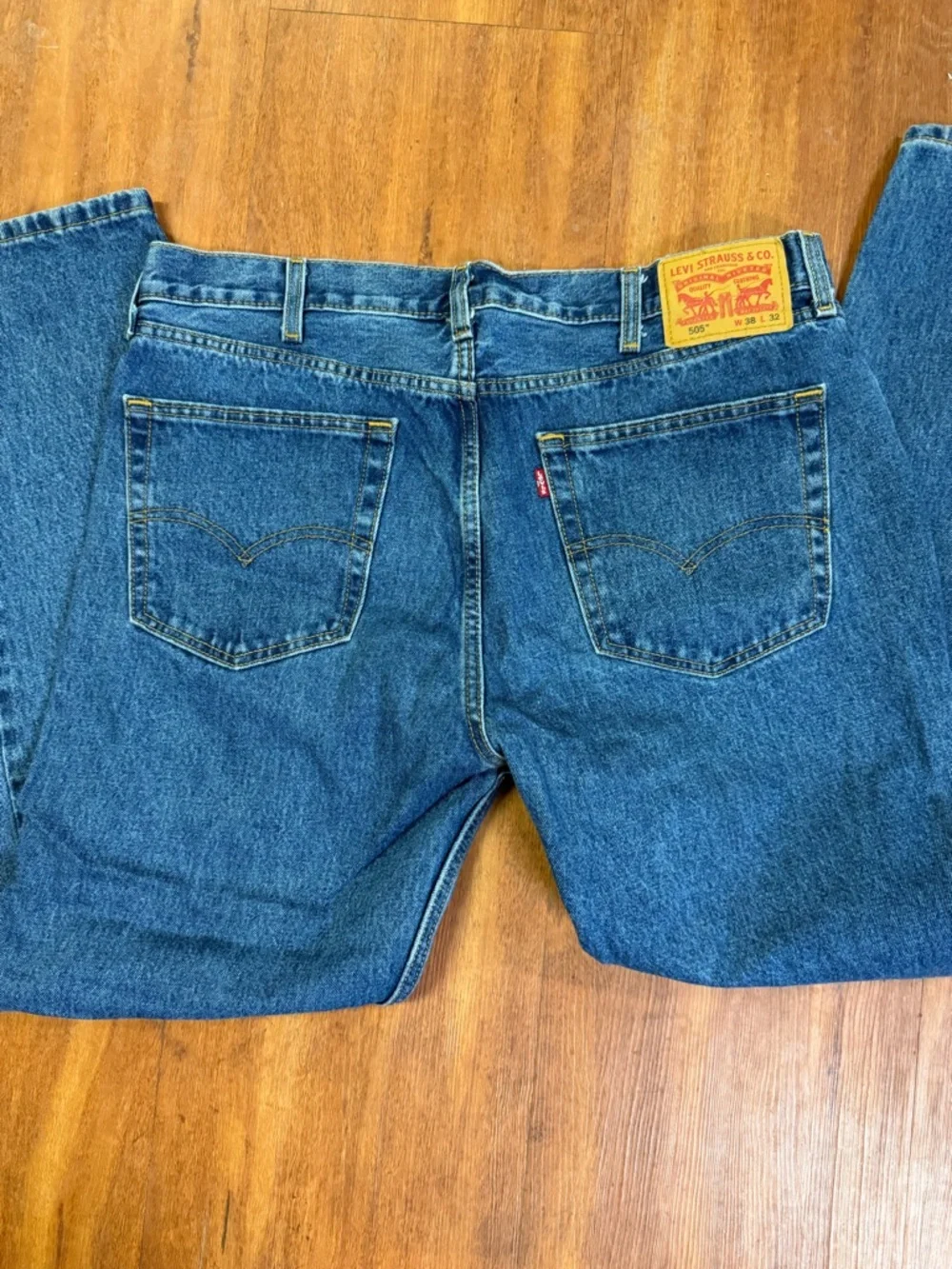 Levi's 505 Men’s denim straight leg fit 38 X 32